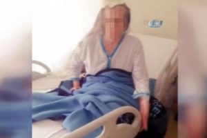 Hastanede 'B&ouml;yle evlat olmaz olsun' dedirten g&ouml;r&uuml;nt&uuml;ler