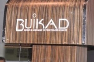 Bursa'da iş yaşamındaki başarılı kadınlar &ouml;d&uuml;llendirildi