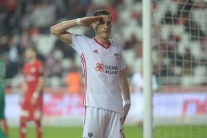 Hakan Arslan, Antalyaspor'u boş ge&ccedil;miyor