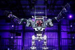 Milyarder iş adamının 'dev robotu' askeri operasyonlarda kullanılabilir