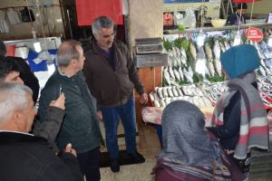 Dev kurşun balığı g&ouml;renleri hayrete d&uuml;ş&uuml;r&uuml;yor