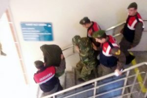 Yunan Bakan: "Askerler konusu AB ilişkilerini etkiler"