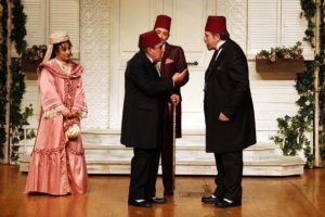 Sanat&ccedil;ılar Mehmet&ccedil;ik'e destek i&ccedil;in sahne aldı