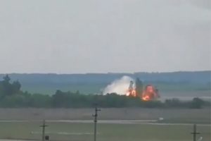 Rus u&ccedil;ağının d&uuml;şme anı g&ouml;r&uuml;nt&uuml;lendi!