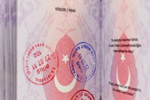 Alman gazetesinden kritik tarih! T&uuml;rk vatandaşlarına vize...