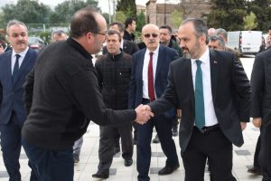 Bursa B&uuml;y&uuml;kşehir Belediye Başkanı Aktaş, İznik'i ziyaret etti