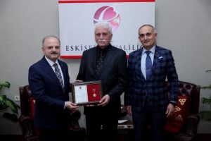 İş adamından TSK G&uuml;&ccedil;lendirme Vakfı'na 1 milyon bağış
