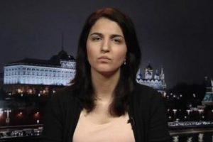 &Uuml;nl&uuml; televizyoncuya ahlaksız teklif!