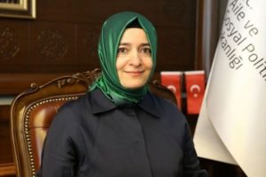 Bakan Kaya: '&Ouml;ld&uuml;r&uuml;r&uuml;m' diyene elektronik kelep&ccedil;e