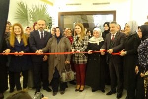 Bursa'da 'Kadın' temalı fotoğraf sergisi