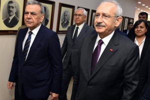 Kılı&ccedil;daroğlu'ndan s&uuml;rpriz Kocaoğlu ziyareti