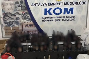 Antalya'da sahte i&ccedil;ki imalat&ccedil;ılarına b&uuml;y&uuml;k darbe