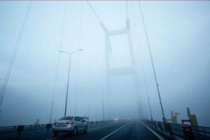 İstanbul'da sis hayatı fel&ccedil; etti