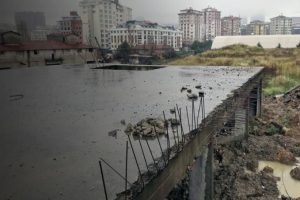 Yarım kalmış inşaat madde bağımlılarının mekanı haline geldi