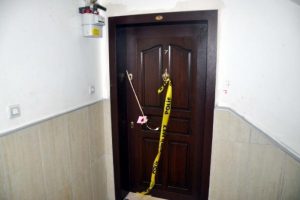 Cezaevinden izinli &ccedil;ıktı, eşini 15 yerinden bı&ccedil;aklayıp &ouml;ld&uuml;rd&uuml;