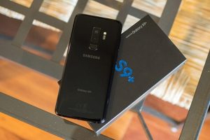 Galaxy S9 serisi hi&ccedil; olmayacak bir yerde satışa &ccedil;ıktı