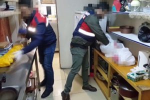 Lokantadan 3 milyonluk uyuşturucu &ccedil;ıktı