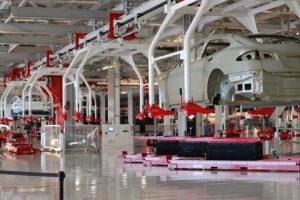 Tesla 4 g&uuml;n boyunca kontak kapattı