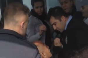 Engelli vatandaş ile İranlı kadın arasında asans&ouml;r kavgası!