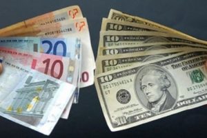 Cari açık doları ve euroyu yükseltti