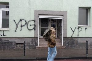 PYD/PKK yandaşları Almanya'da cami ve restorana saldırdı