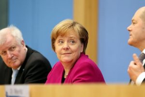 Angela Merkel yeniden başbakan seçildi