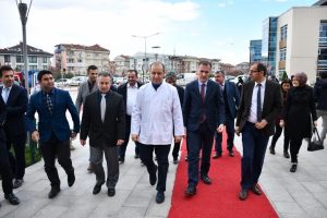 Bursa İnegöl'de Tıp Bayramı'nda sağlık çalışanları unutulmadı