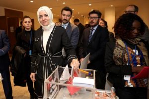 Bakan Kaya'dan, Suriyeli m&uuml;lteci &ccedil;ocuğun mektubuna cevap