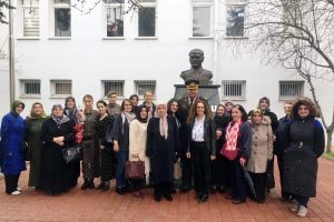 Bursa'da minik &ouml;ğrencilerden Afrin'deki Mehmet&ccedil;iğe moral mektubu