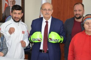 Bursa İznikli kick boks&ccedil;ular 14 madalya ile d&ouml;nd&uuml;