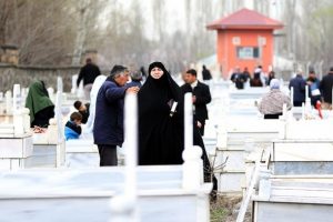 '&Ouml;l&uuml; Bayramı'yla kabirler g&uuml;zelleşecek