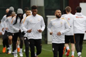Galatasaray derbiye basına kapalı &ccedil;alıştı