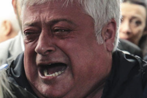 Mina Başaran'ın babası g&ouml;zyaşlarına boğuldu