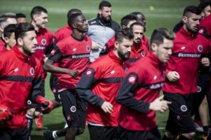 Gen&ccedil;lerbirliği Akhisar ma&ccedil;ı hazırlıklarını s&uuml;rd&uuml;r&uuml;yor