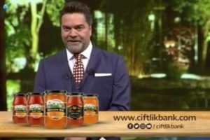 Beyazıt &Ouml;zt&uuml;rk &Ccedil;iftlik Bank'ı b&ouml;yle &ouml;vm&uuml;ş!