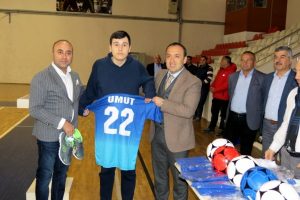 Bursa'da engelli sporculara malzeme desteği