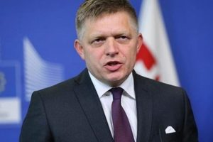 Slovakya Başbakanı Fico istifa etti