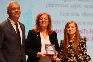 Bursa Tabip Odası'nın &Ccedil;evre &Ouml;d&uuml;l&uuml; sahibini buldu