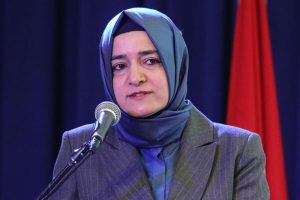 Bakan Kaya: Kıtaları birbirine bağlayan g&ouml;n&uuml;l k&ouml;pr&uuml;leri kurduk