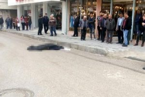 Beton mikserinin &ccedil;arptığı kadın &ouml;ld&uuml;!
