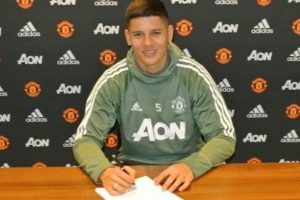 Manchester United, Rojo ile s&ouml;zleşme yeniledi!