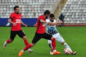 &Uuml;mraniyespor tek golle kazandı