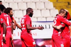 Antalyaspor deplasmanda g&uuml;ld&uuml;