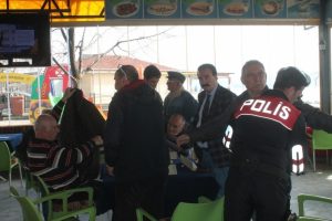 Bursa'nın Gemlik il&ccedil;esinde 300 polis ile huzur uygulaması