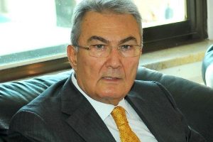 Deniz Baykal 21 Mart'ta T&uuml;rkiye'ye d&ouml;n&uuml;yor