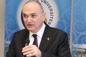 &Ouml;zl&uuml;: 2023 hedefine ulaştıracak en b&uuml;y&uuml;k arg&uuml;man sanayidir