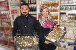Yaşı 100, kurusu 600 lira!