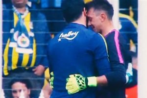 Volkan Demirel ve Muslera kucaklaştı!