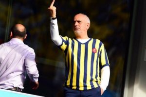 Fenerbah&ccedil;eli y&ouml;neticiden skandal hareket!
