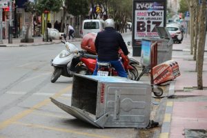 Manisa'da fırtına etkili oluyor